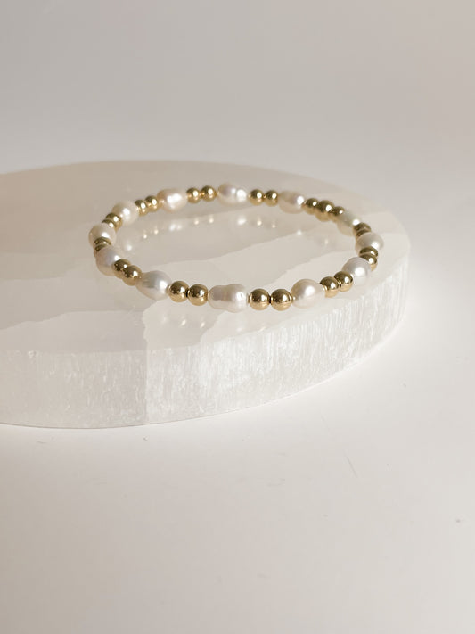 FRESHWATER PEARL BRACELET - NATURAL