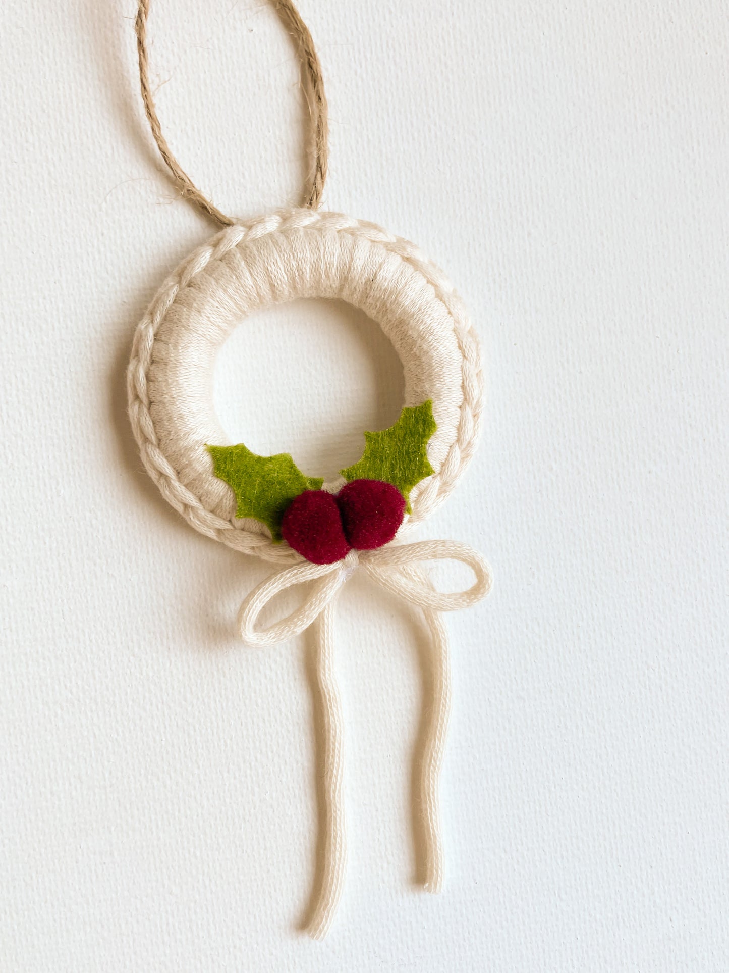 HOLIDAY WREATH ORNAMENT